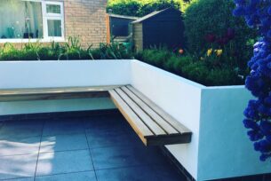  Built in garden seating.