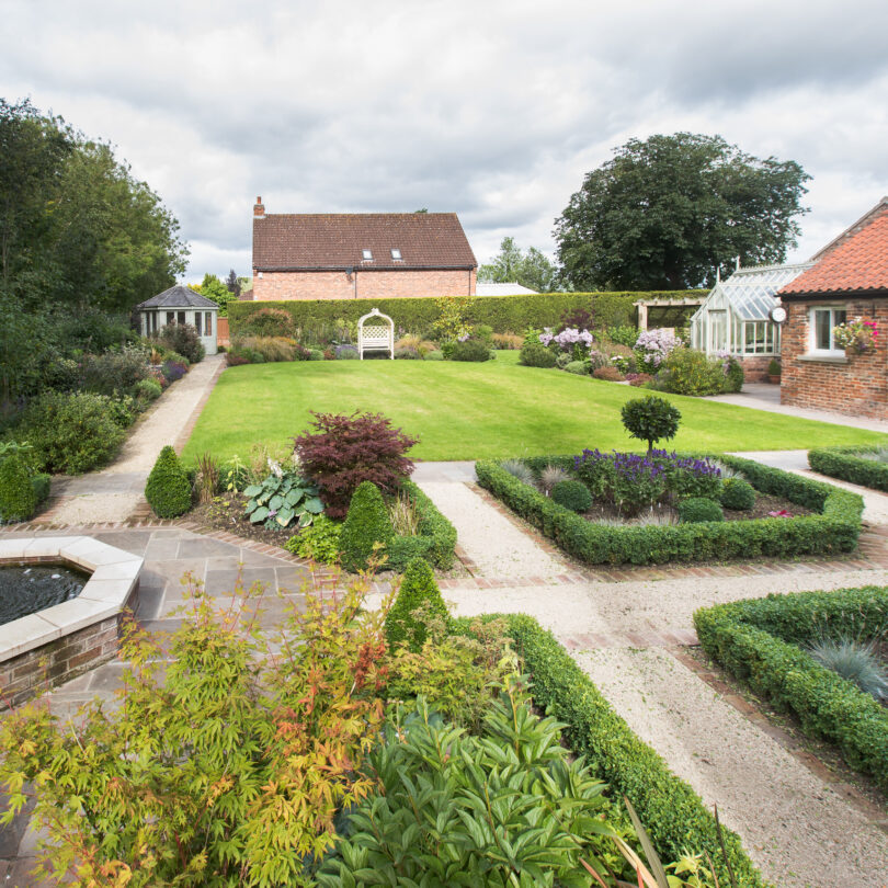 Large Garden in Acaster Malbis York